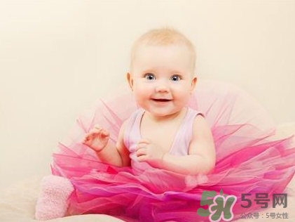 新生兒吃母乳會撐到嗎？新生兒吃母乳會吃撐嗎？