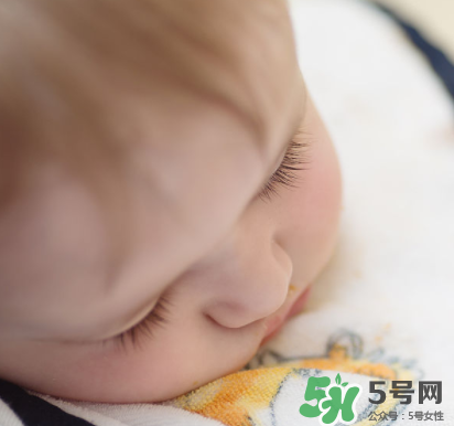 磨牙餅干幾個月寶寶能吃？磨牙餅干幾個月吃？
