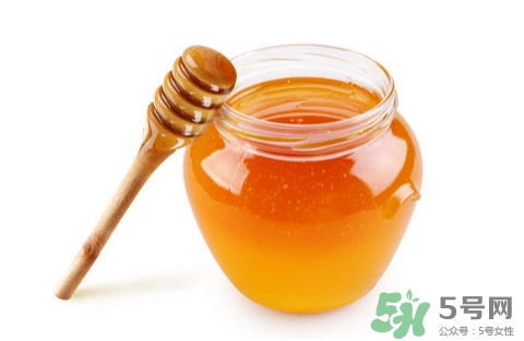 黑枸杞能和蜂蜜一起喝嗎？蜂蜜可以和黑枸杞一起喝嗎