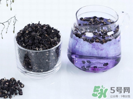 黑枸杞什么時(shí)候喝最好？黑枸杞什么水泡最好