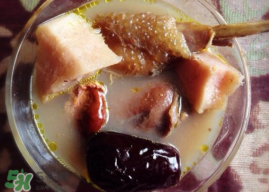 榴蓮殼煲雞湯殼能吃嗎？榴蓮殼煲雞湯殼好喝嗎？