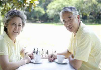 嬰兒奶粉老人能喝嗎？老人能不能喝嬰兒奶粉？