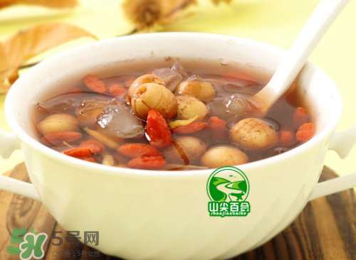 新鮮蓮子可以煮粥嗎？蓮子熬粥需要去芯嗎？