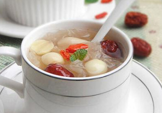 新鮮蓮子可以燉湯嗎？新鮮蓮子怎么煲湯？