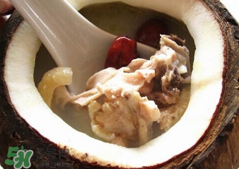 椰子雞屬于什么菜系？椰子雞要什么配料