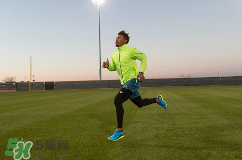 new balance fuelcell跑鞋腳感怎么樣_值得買嗎？