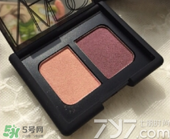 nars吉隆坡眼影怎么畫？nars吉隆坡雙色眼影畫法圖解