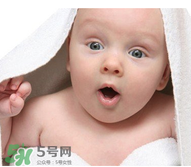 嬰兒吐奶和奶粉有關(guān)系嗎？嬰兒吐奶需要換奶粉嗎？