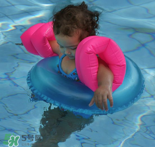 小孩玩水多久合適？小孩多久玩一次水好？