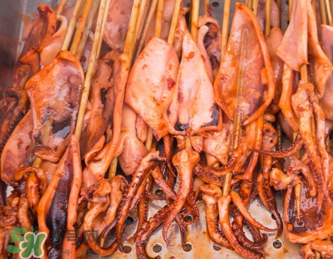 鐵板魷魚一串成本多少？魷魚怎么做好吃