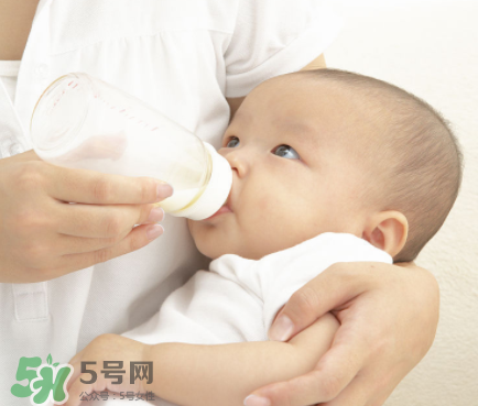 如何戒夜奶寶寶不痛苦？寶寶如何戒夜奶？