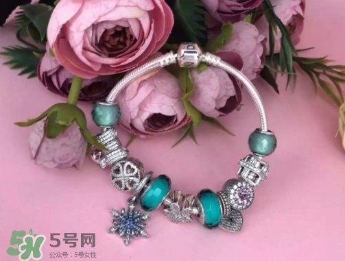 潘多拉手鏈好還是手鐲好？pandora手鏈和手鐲哪個比較好看？