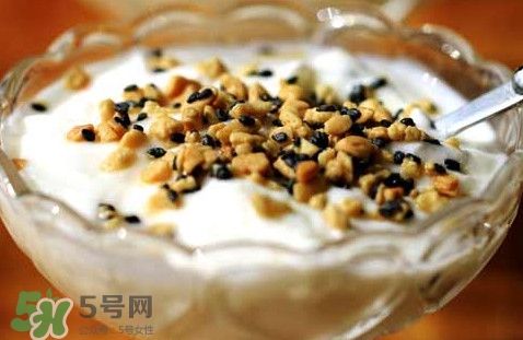 酸奶好吃怎么選？酸奶對人有哪些好處
