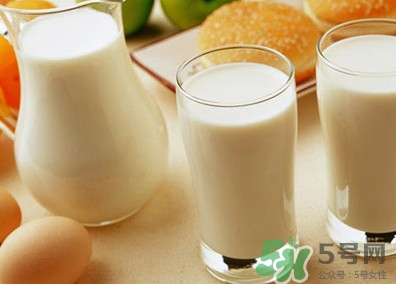 純牛奶什么時(shí)候喝最好？純牛奶哪個(gè)牌子好