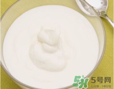 酸奶用什么牛奶做最好？酸奶用什么奶粉做好