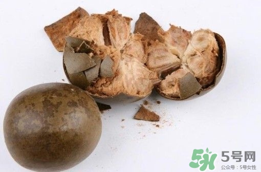 羅漢果的皮能泡水喝嗎？羅漢果的皮能吃嗎？