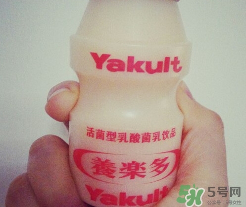 養(yǎng)樂(lè)多是酸奶嗎？養(yǎng)樂(lè)多和酸奶有什么區(qū)別