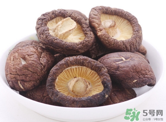 買香菇怎么挑選？干香菇怎么挑選？