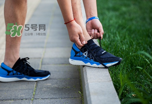 reebok floatride run腳感怎么樣？銳步floatride跑鞋測(cè)評(píng)
