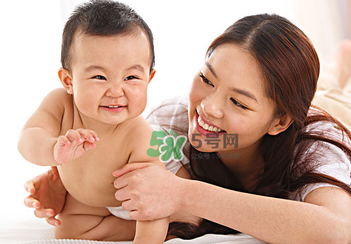 剖腹產(chǎn)后催乳按摩方法 剖腹產(chǎn)怎么催乳好？