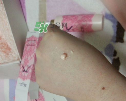 曼妮芬玫瑰身體乳怎么樣？曼妮芬玫瑰絲柔身體乳好用嗎？
