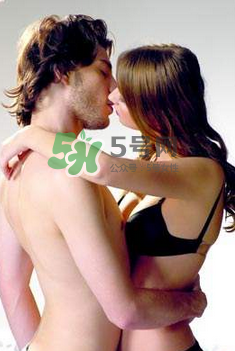 白酒加可樂是春藥？白酒加可樂喝了會怎樣？