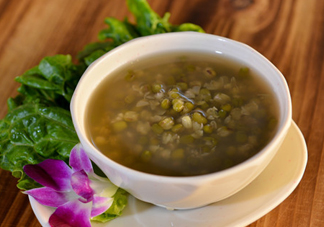 三伏天可以喝綠豆湯嗎？三伏天是喝綠豆湯還是喝生姜水？