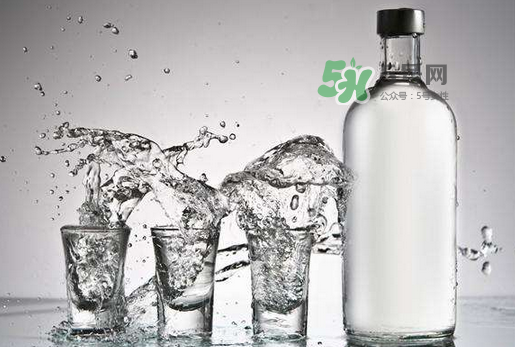 白酒加可樂是春藥？白酒加可樂喝了會怎樣？