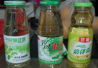 金銀花露一天能喝幾瓶？金銀花露一次喝多少？