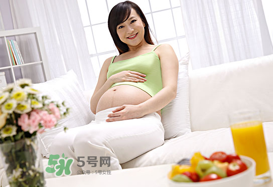 孕婦腳腫了是缺什么？孕婦腳腫了需要補(bǔ)充什么營養(yǎng)嗎？