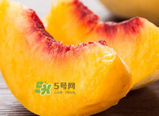 黃桃果肉是什么顏色？黃桃果肉為什么是紅的？
