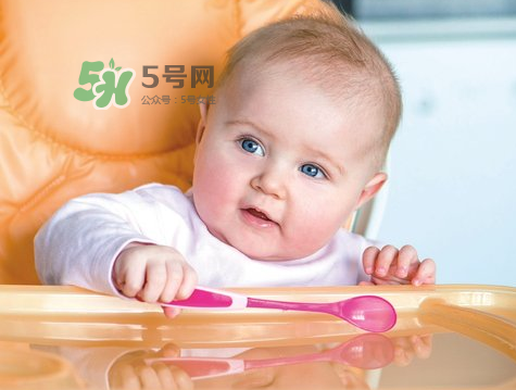 寶寶什么時(shí)候可以吃油？寶寶能吃油嗎？