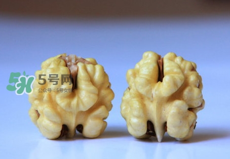 青皮核桃有毒嗎？青皮核桃怎么吃