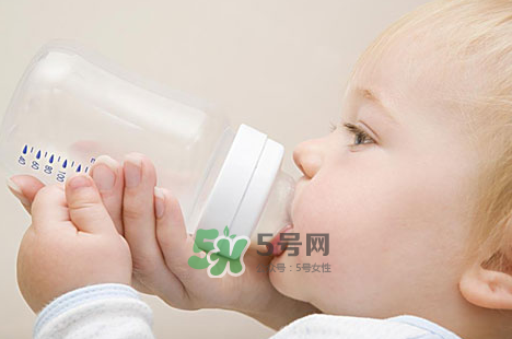 寶寶脫水怎么補水？寶寶脫水怎么辦？