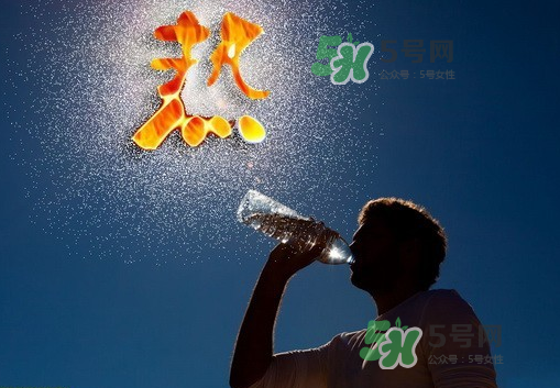 七月份熱還是八月份熱？2017年7月份熱還是8月份熱？