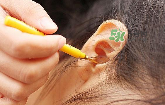 兒童耳屎成硬塊怎么辦？兒童耳屎成硬塊有危害嗎？