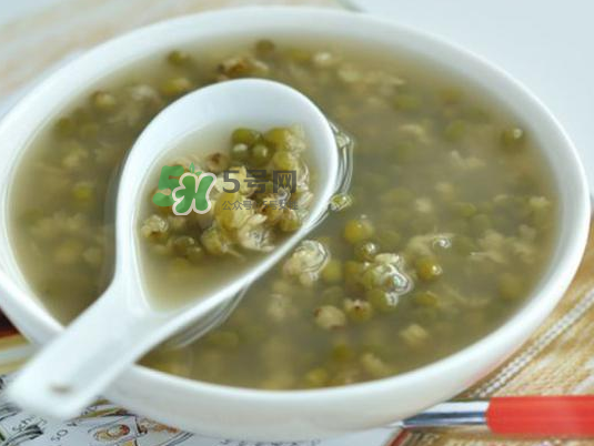 寶寶能喝綠豆水嗎？寶寶能喝綠豆湯嗎？