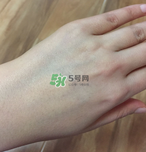 透真水光素顏霜怎么樣？透真素顏霜好用嗎？