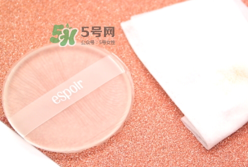 硅膠粉撲可以用散粉嗎？硅膠粉撲可以用干粉嗎？
