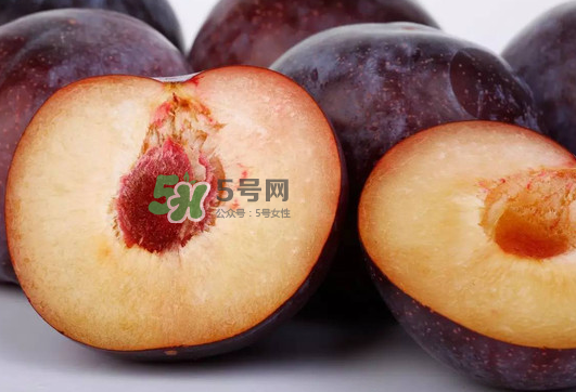 黑布林和火龍果能一起吃嗎？黑布林可以和火龍果一起吃嗎？