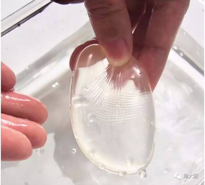 硅膠粉撲和氣墊粉撲哪個好用？硅膠粉撲和氣墊粉撲對比