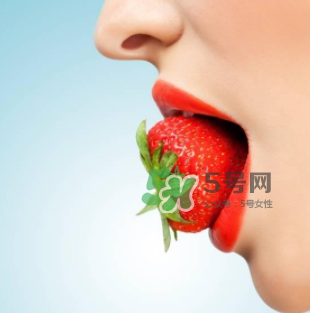 你的嘴唇為什么起泡 嘴唇上的水泡治不好嗎？