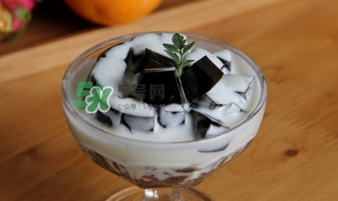 龜苓膏是發(fā)物嗎？龜苓膏怎么制作的