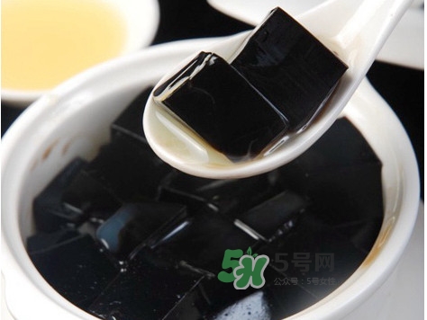 龜苓膏一天吃多少合適？龜苓膏一次吃多少克