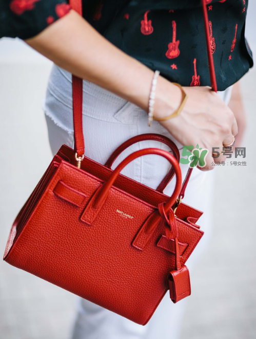 ysl風(fēng)琴包尺寸多大？ysl圣羅蘭風(fēng)琴包尺寸對(duì)比