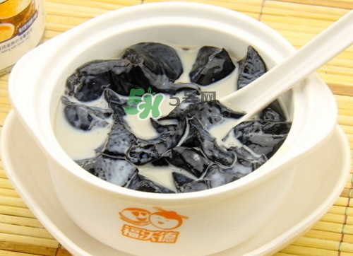 龜苓膏是發(fā)物嗎？龜苓膏怎么制作的