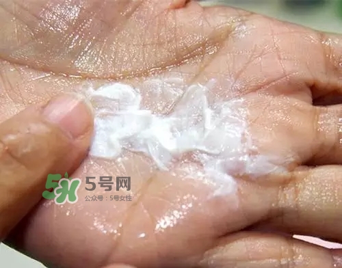 親潤孕婦護(hù)膚品怎么樣？親潤豆乳補(bǔ)水系列好用嗎？
