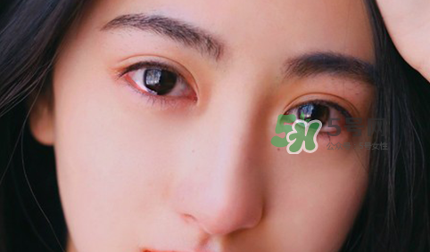 做美瞳線麻藥進(jìn)眼睛怎么辦？做美瞳線麻藥灼傷眼睛怎么辦？