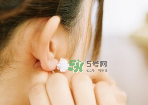 8月份可以打耳洞嗎？八月份可以打耳洞嗎？