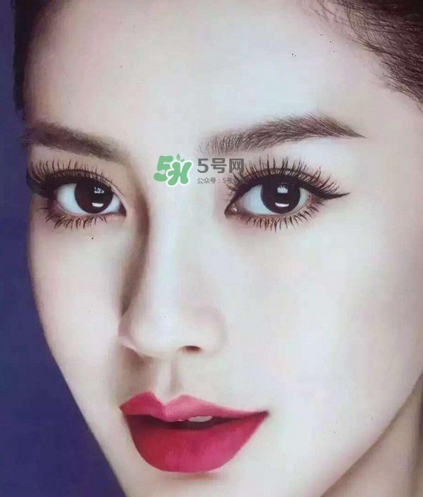 做美瞳線可以化妝嗎？紋美瞳線多久可以化妝？